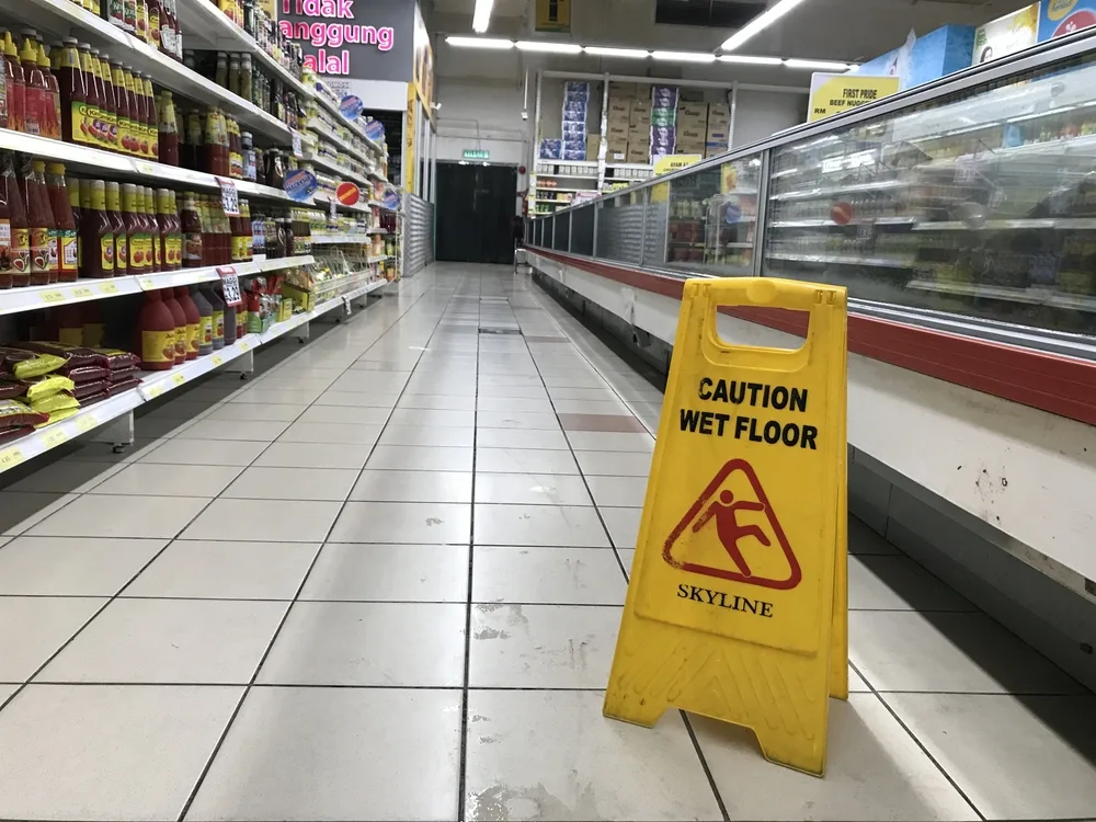 injury, store, claim, slip and fall